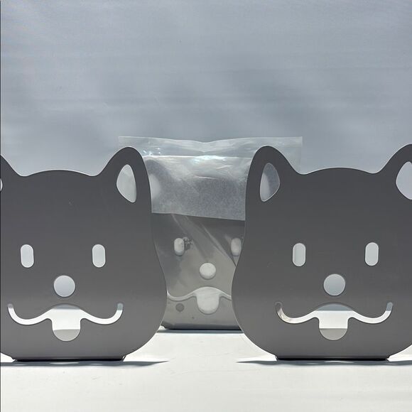 Gray dog-Shaped Bookends - Picture 1 of 5